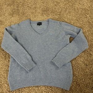 Giesswein Blue Merino-Lambswool pullover V-neck 34